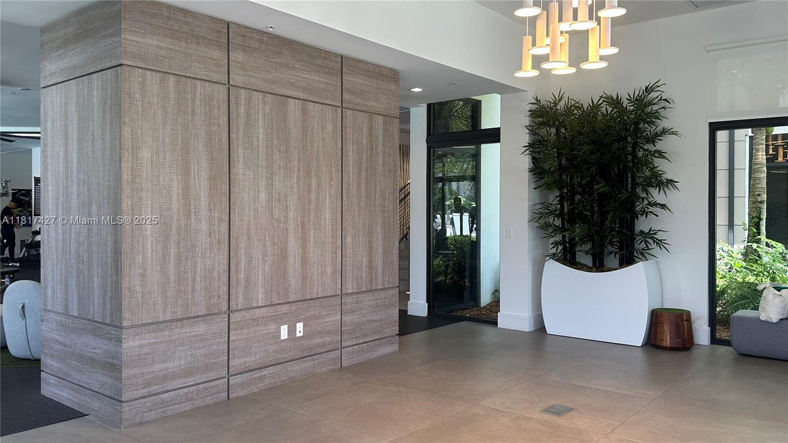 8001 NW 41st St #F-307 Doral, FL 33166