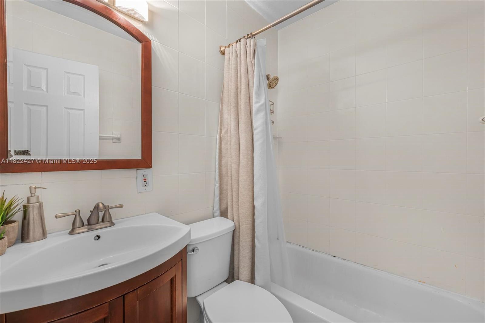 9520 Holiday Rd,Cutler Bay, FL 33157