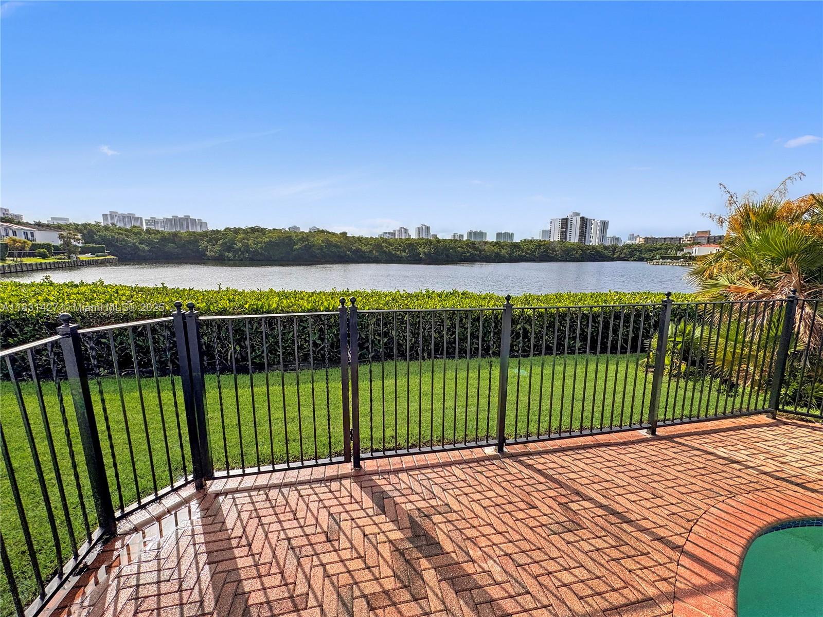 21033 NE 32nd Ave Aventura, FL 33180