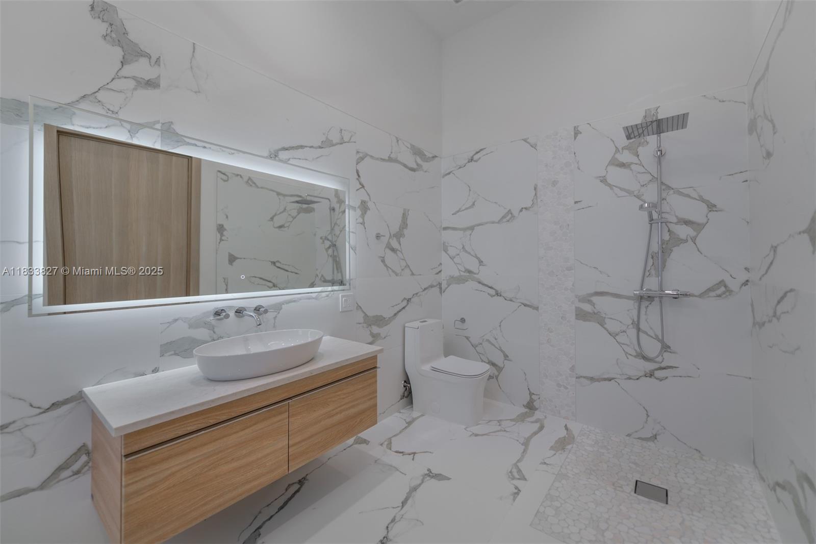 635 SW 9th St Hallandale Beach, FL 33009