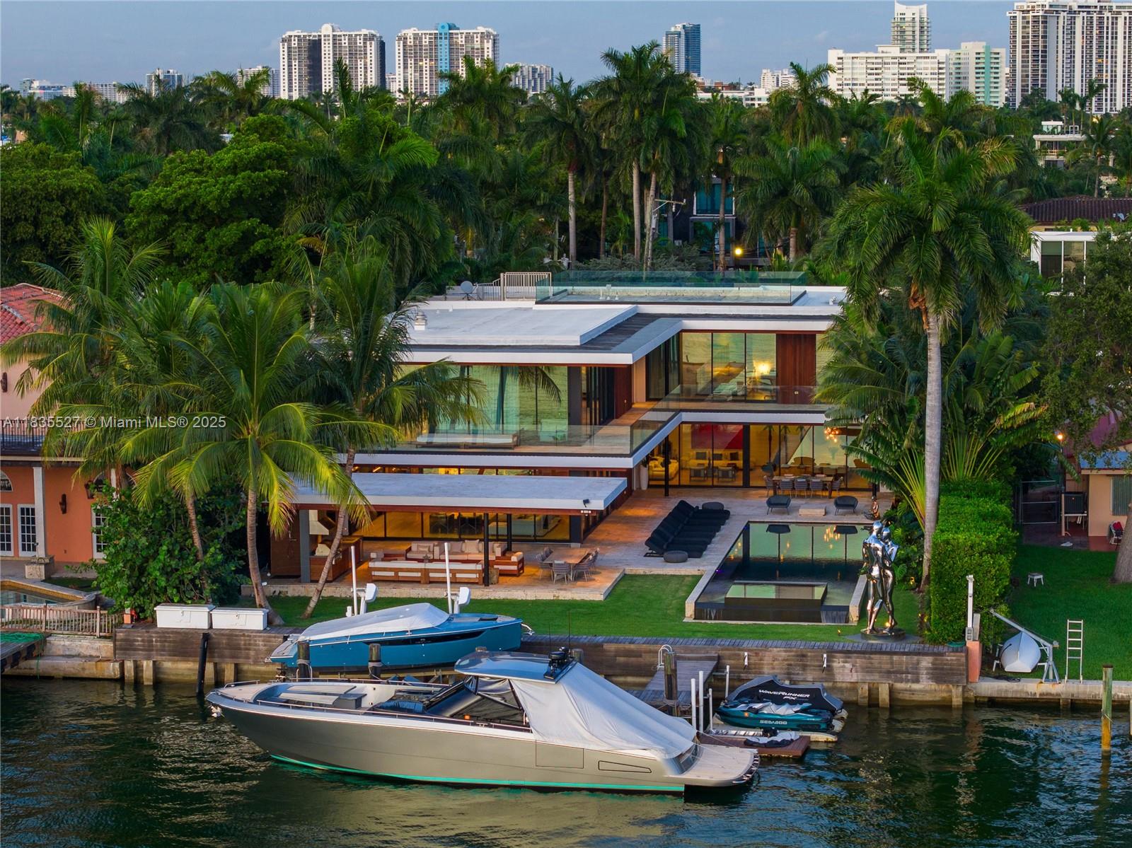 126 W San Marino Dr