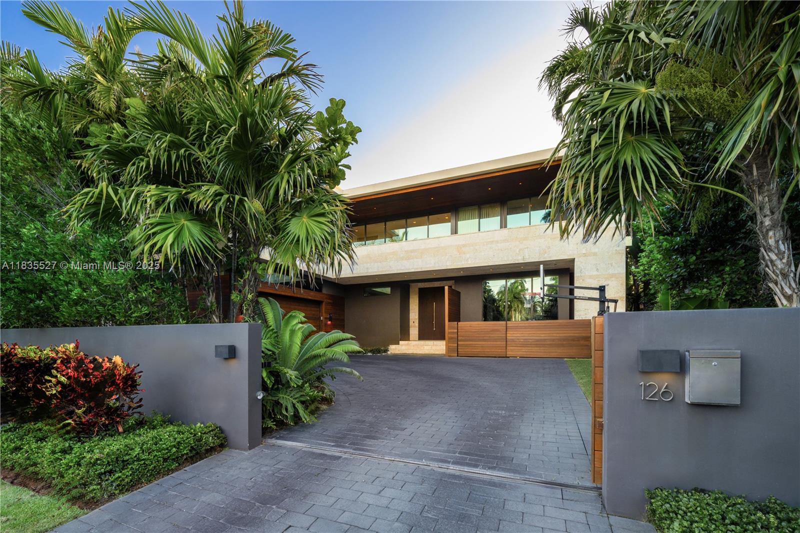 126 W San Marino Dr Miami Beach, FL 33139 126 W San Marino Dr Miami Beach, FL 33139