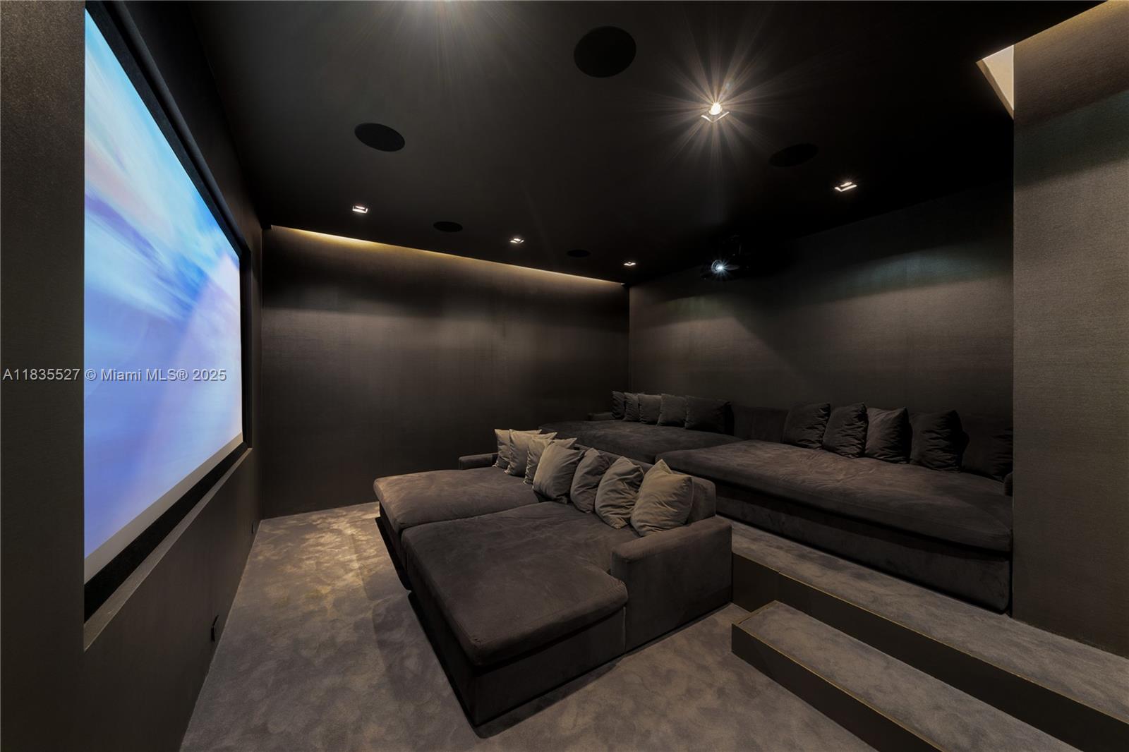 126 W San Marino Dr Miami Beach, FL 33139 126 W San Marino Dr Miami Beach, FL 33139