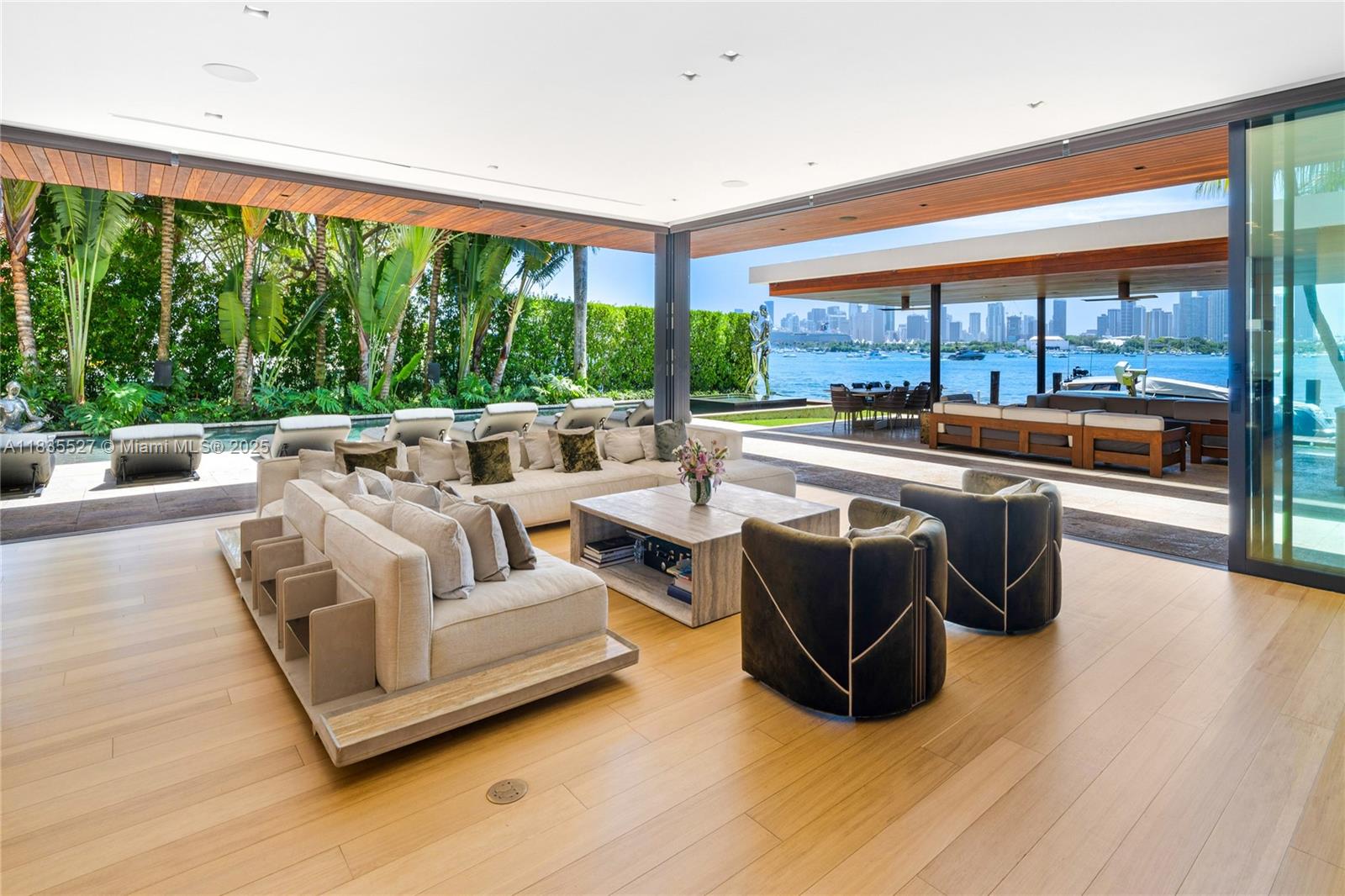 126 W San Marino Dr Miami Beach, FL 33139 126 W San Marino Dr Miami Beach, FL 33139