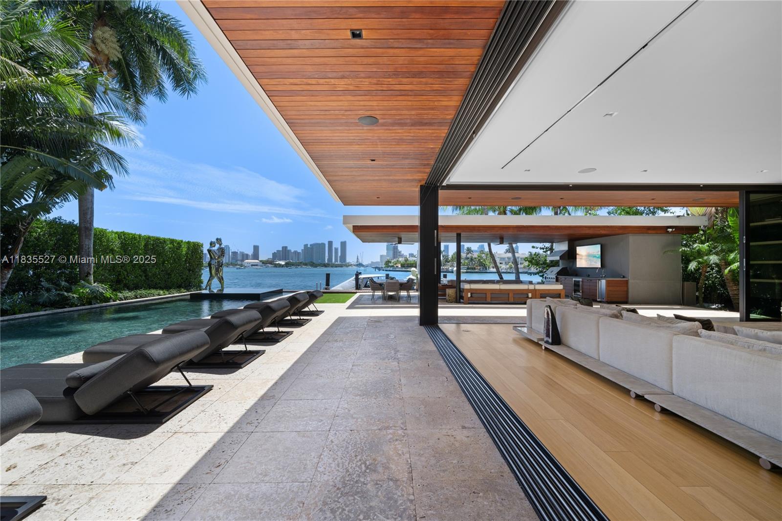 126 W San Marino Dr Miami Beach, FL 33139 126 W San Marino Dr Miami Beach, FL 33139