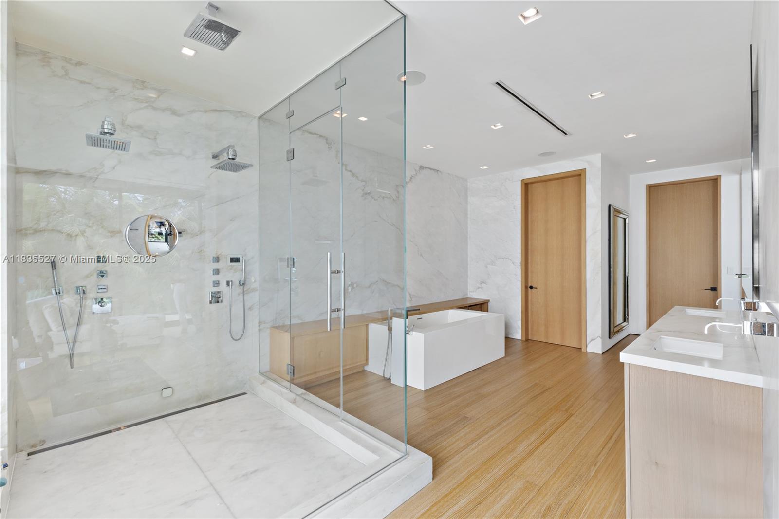 126 W San Marino Dr Miami Beach, FL 33139 126 W San Marino Dr Miami Beach, FL 33139