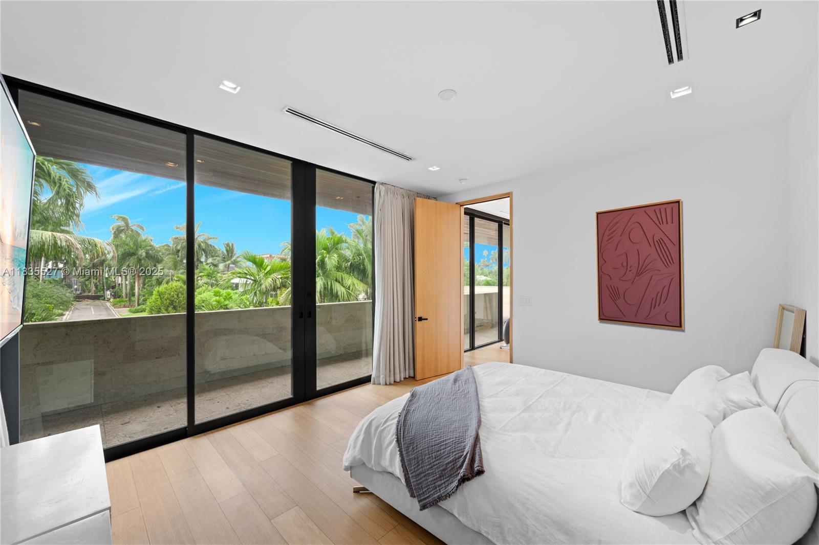 126 W San Marino Dr Miami Beach, FL 33139 126 W San Marino Dr Miami Beach, FL 33139