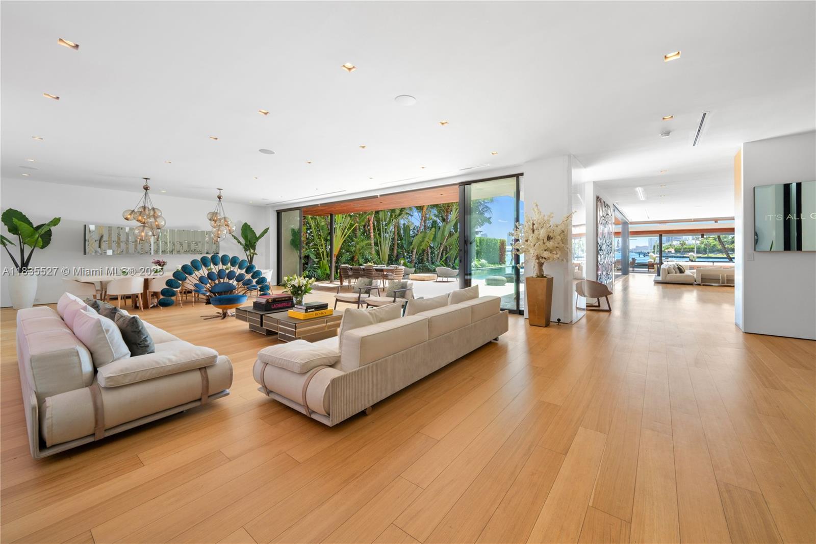126 W San Marino Dr Miami Beach, FL 33139 126 W San Marino Dr Miami Beach, FL 33139