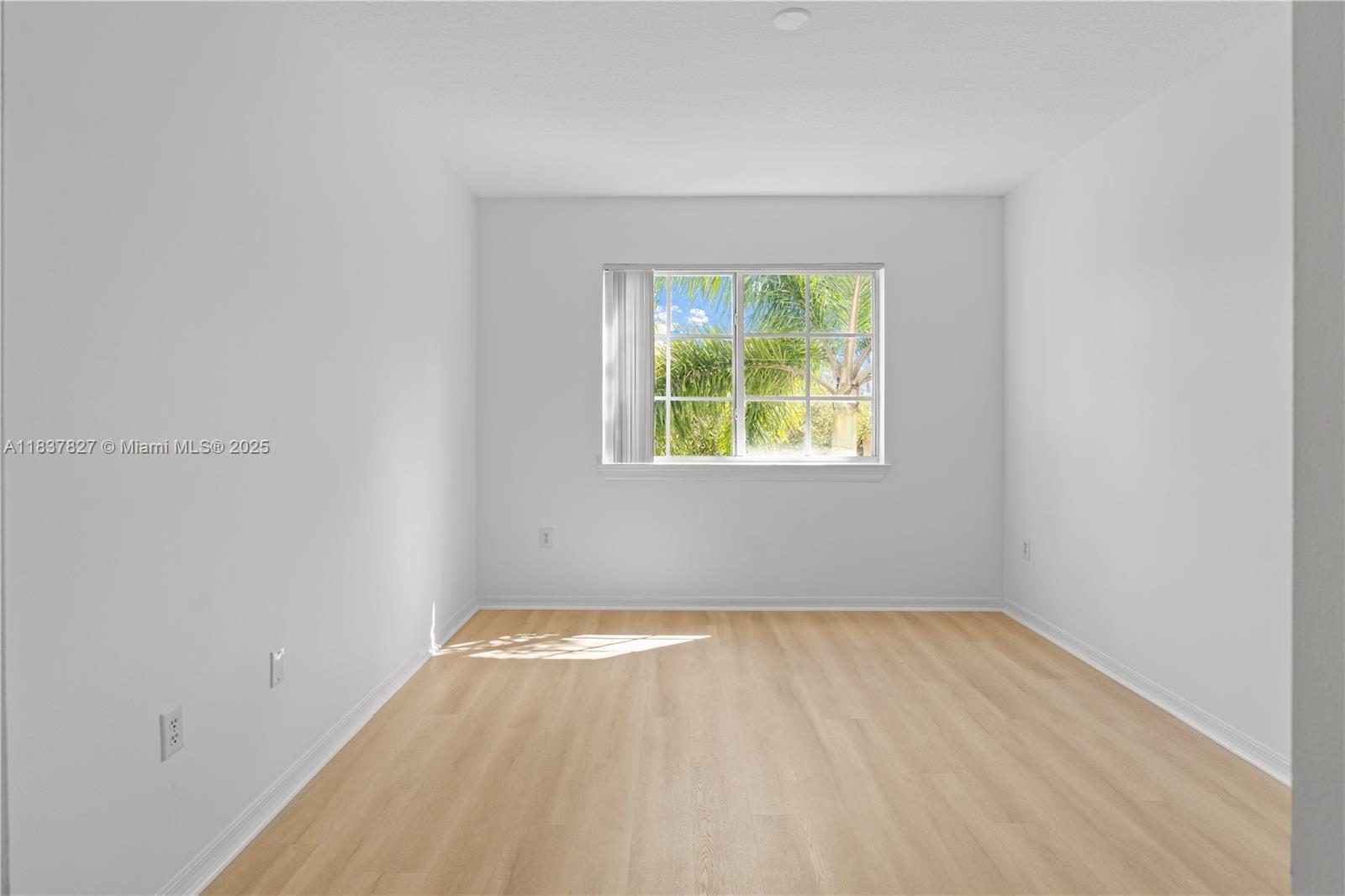 6821 SW 44th St #201 Miami, FL 33155