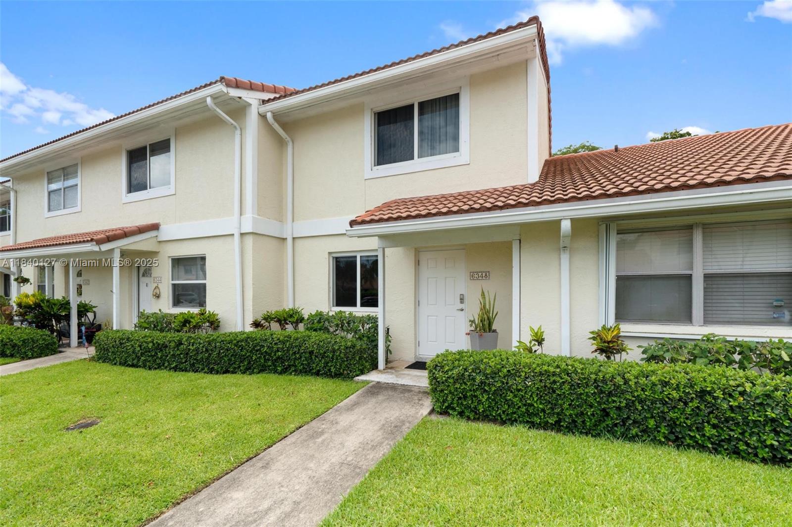 6348 Walk Cir