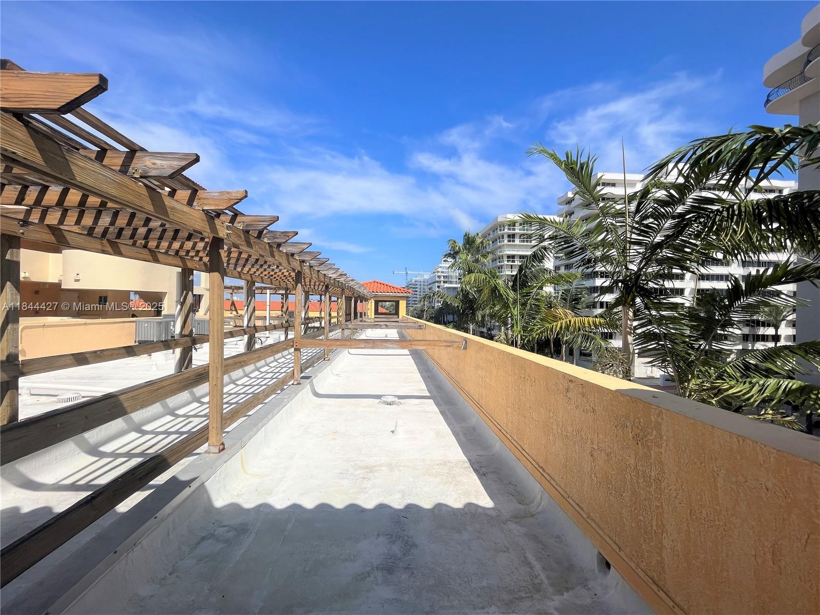 image Surfside Palms Condo10