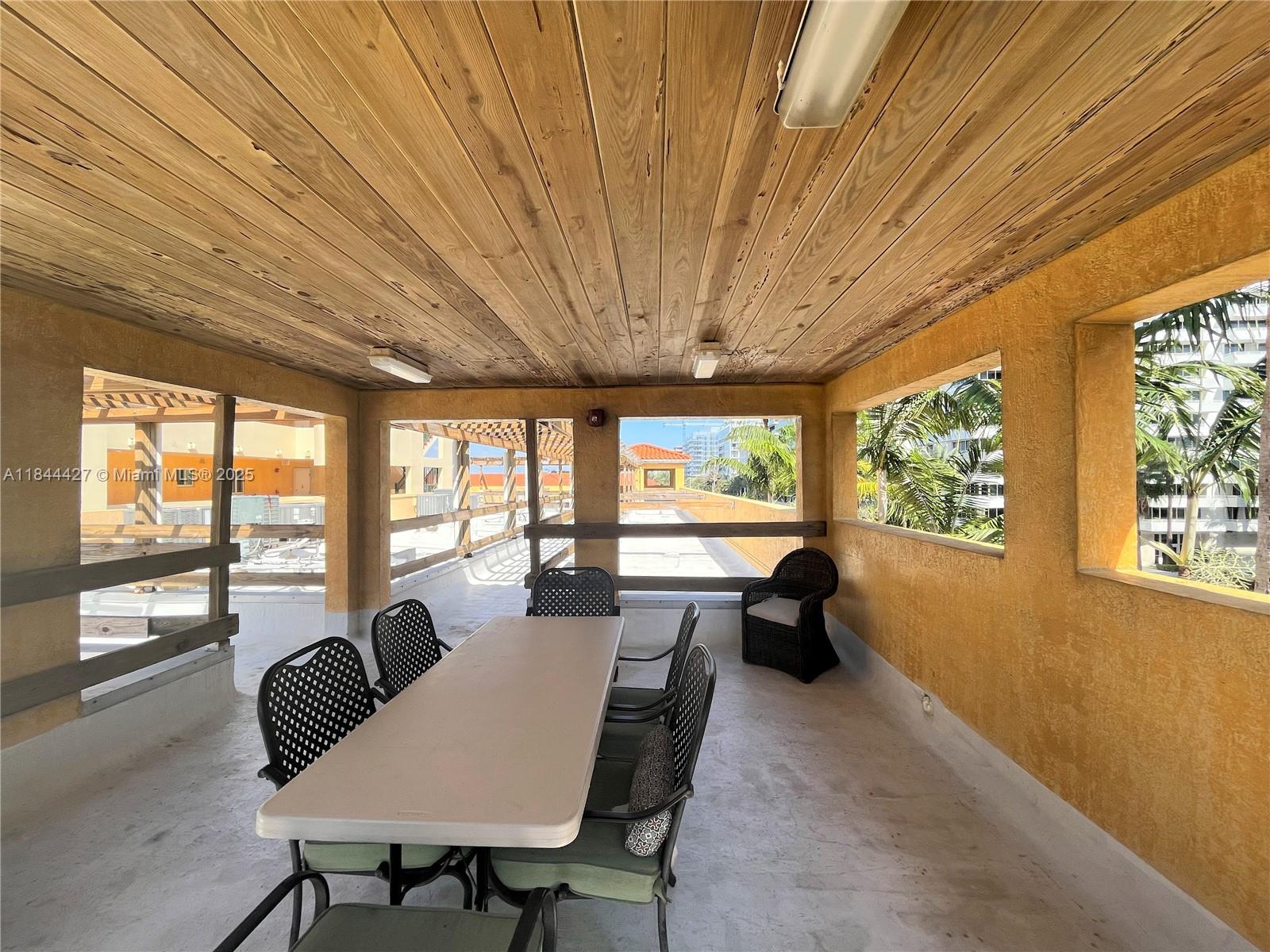 image Surfside Palms Condo11