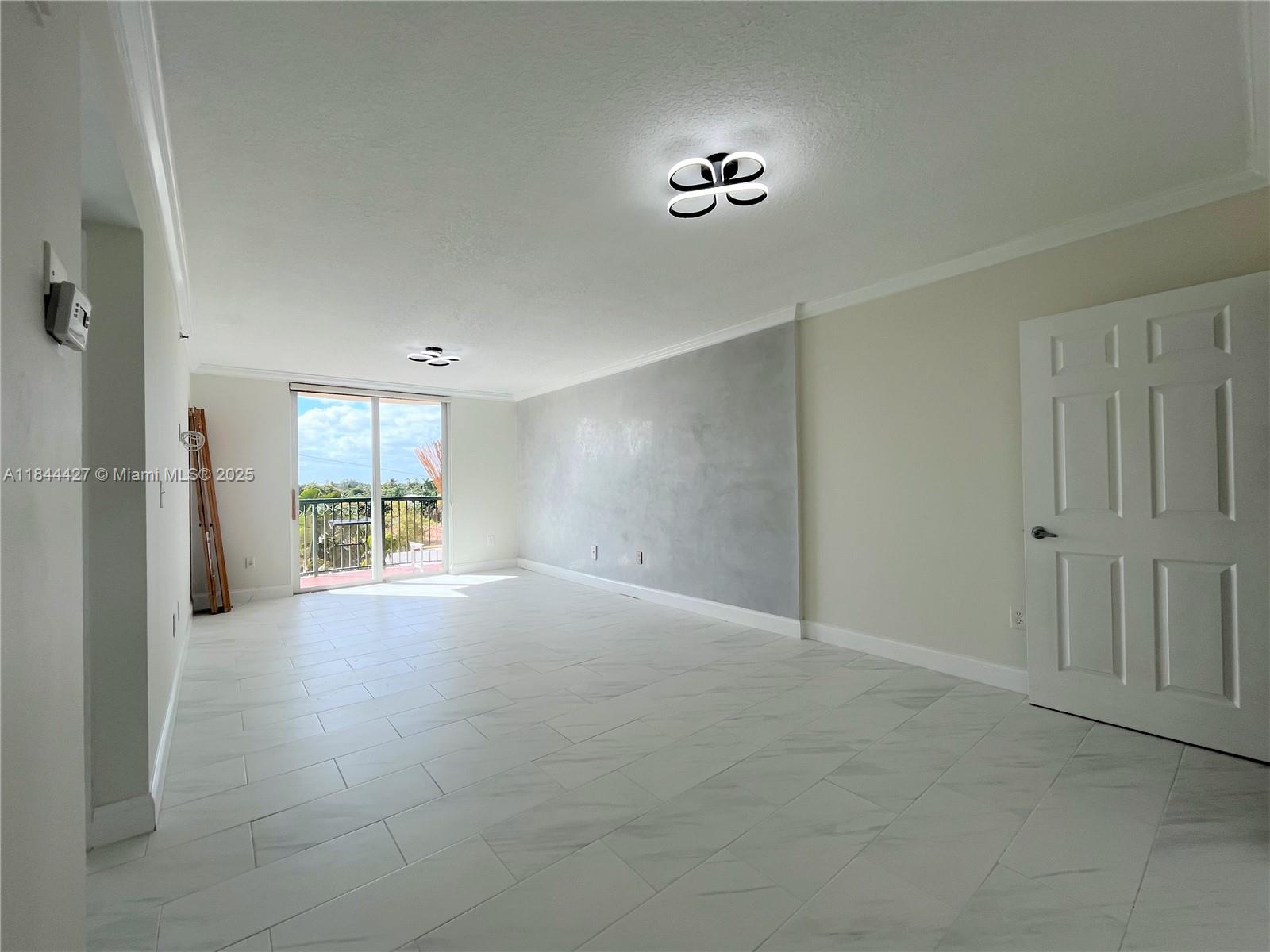 image Surfside Palms Condo2