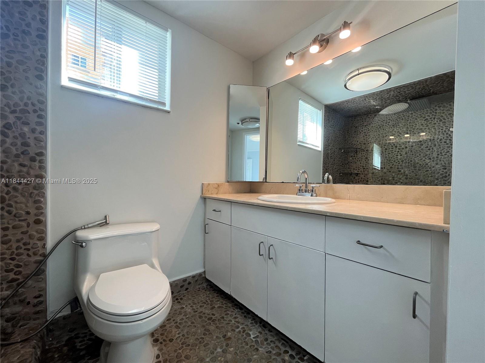 image Surfside Palms Condo6