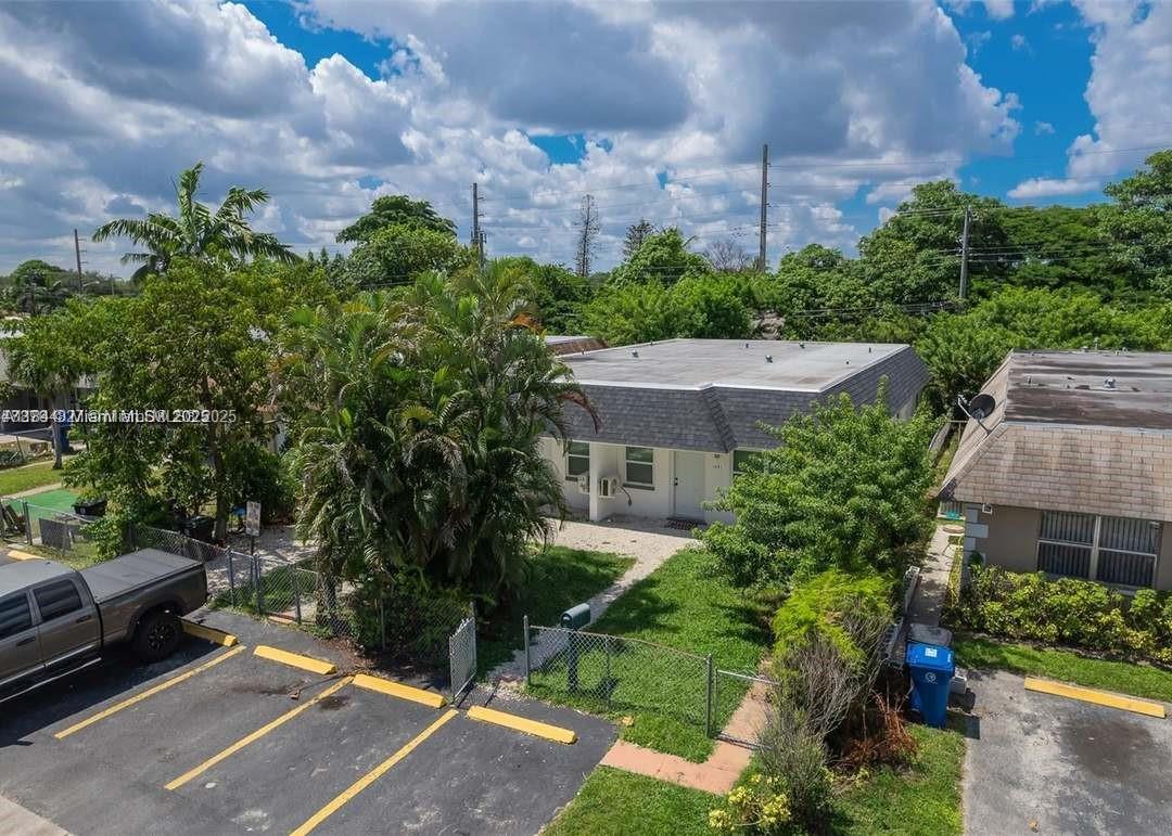 1539 NW 8th Ave #3