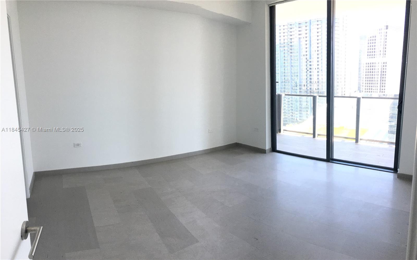 image Rise Condo4