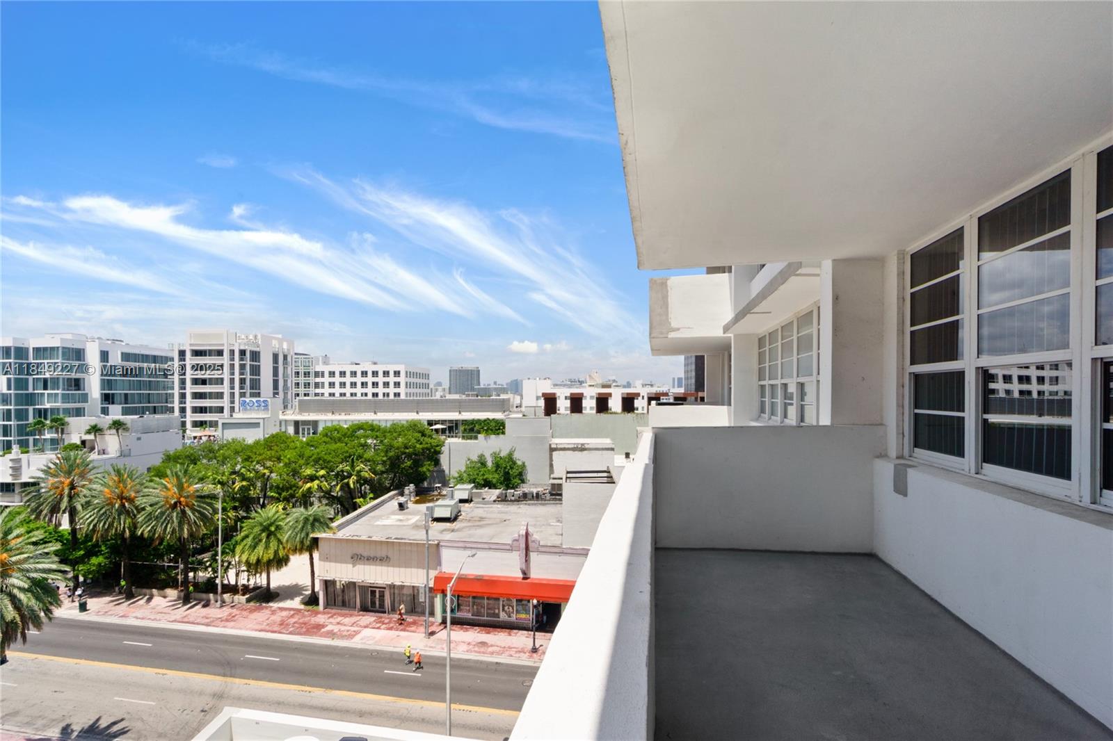 100 Lincoln Rd #709