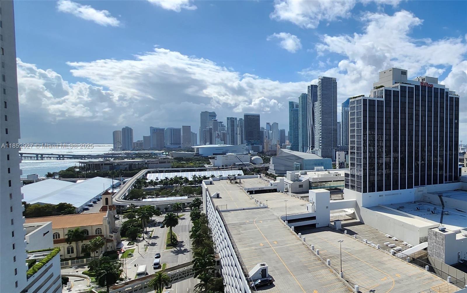 1750 N Bayshore Dr #2010