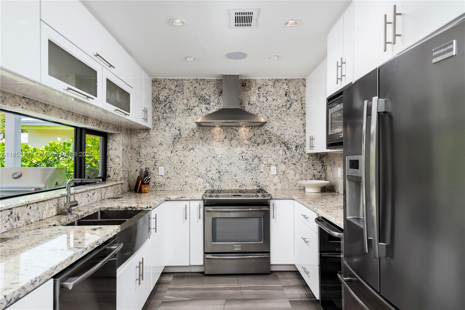 8834 Abbott Ave Surfside, FL 33154