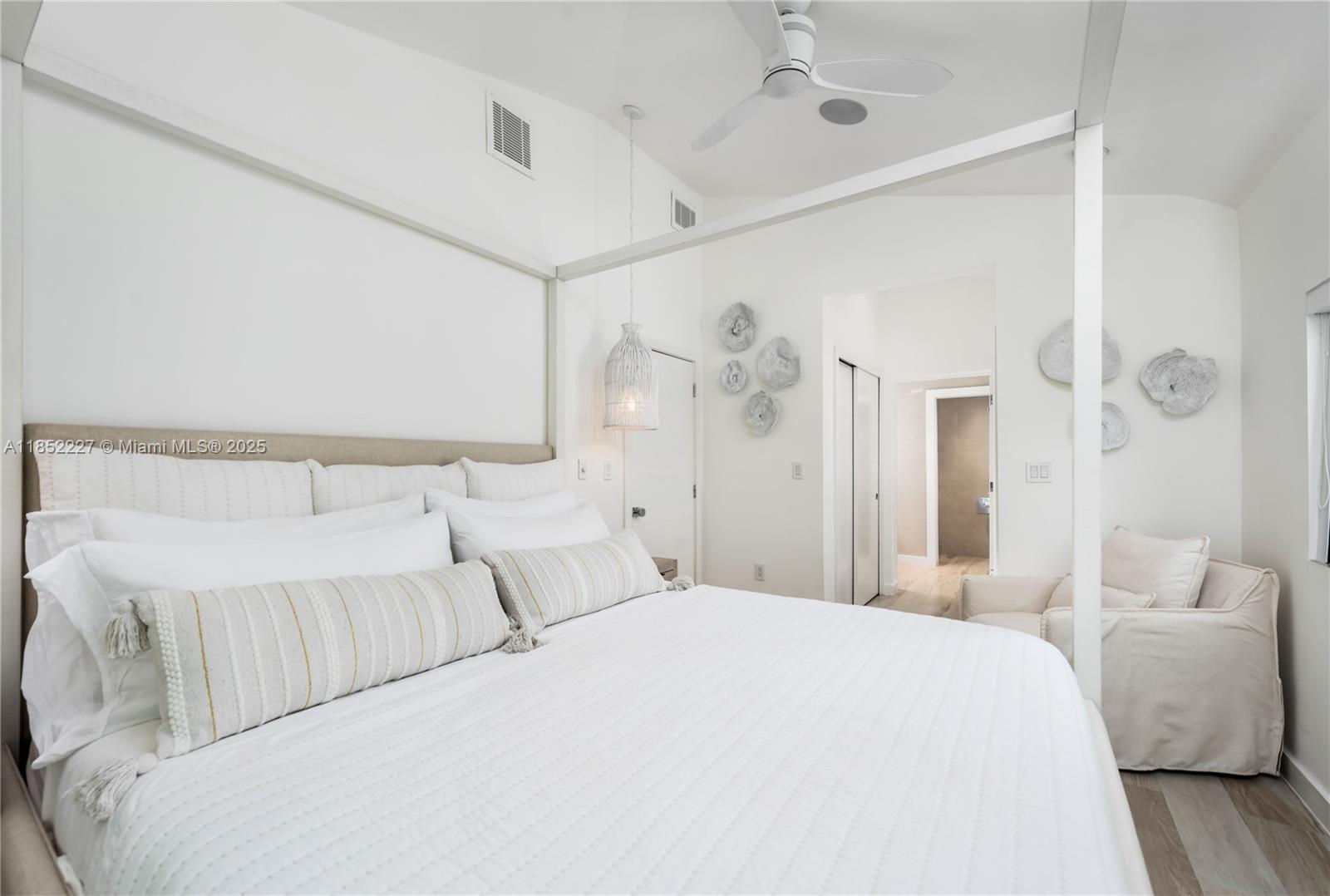 8834 Abbott Ave Surfside, FL 33154