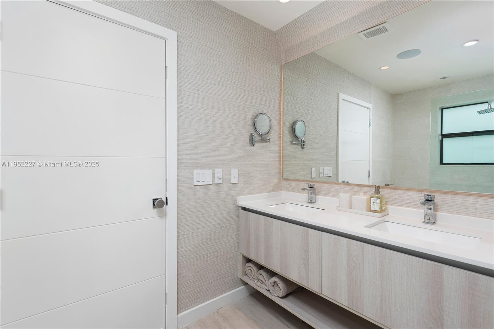 8834 Abbott Ave Surfside, FL 33154