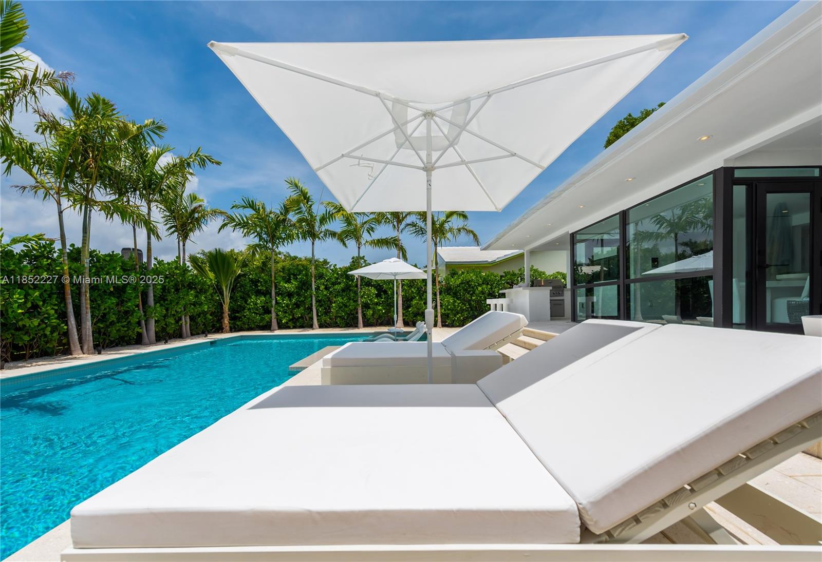 8834 Abbott Ave Surfside, FL 33154