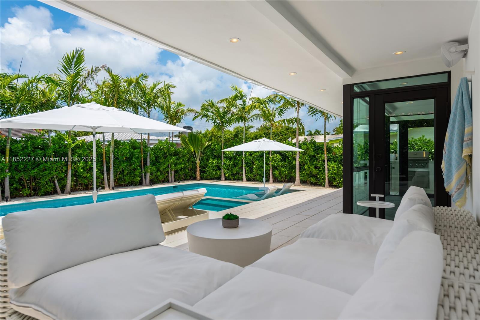 8834 Abbott Ave Surfside, FL 33154