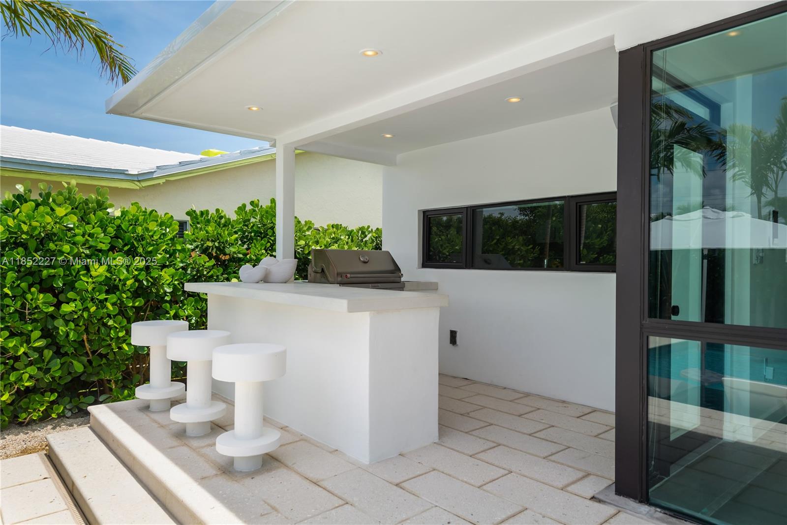 8834 Abbott Ave Surfside, FL 33154