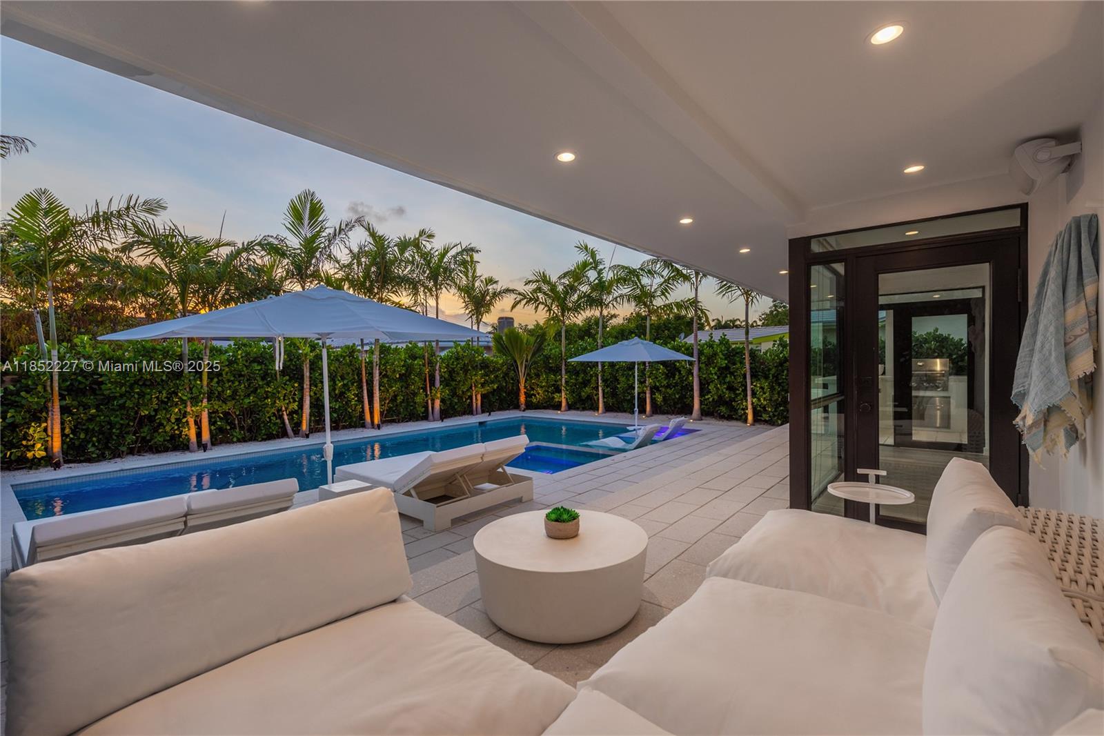 8834 Abbott Ave Surfside, FL 33154