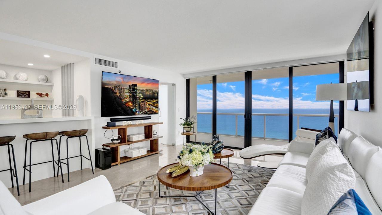 image Lexcellence Condo1