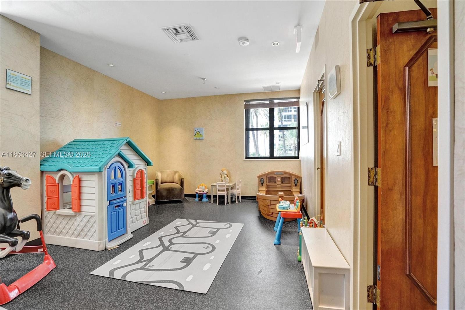 image Lexcellence Condo39
