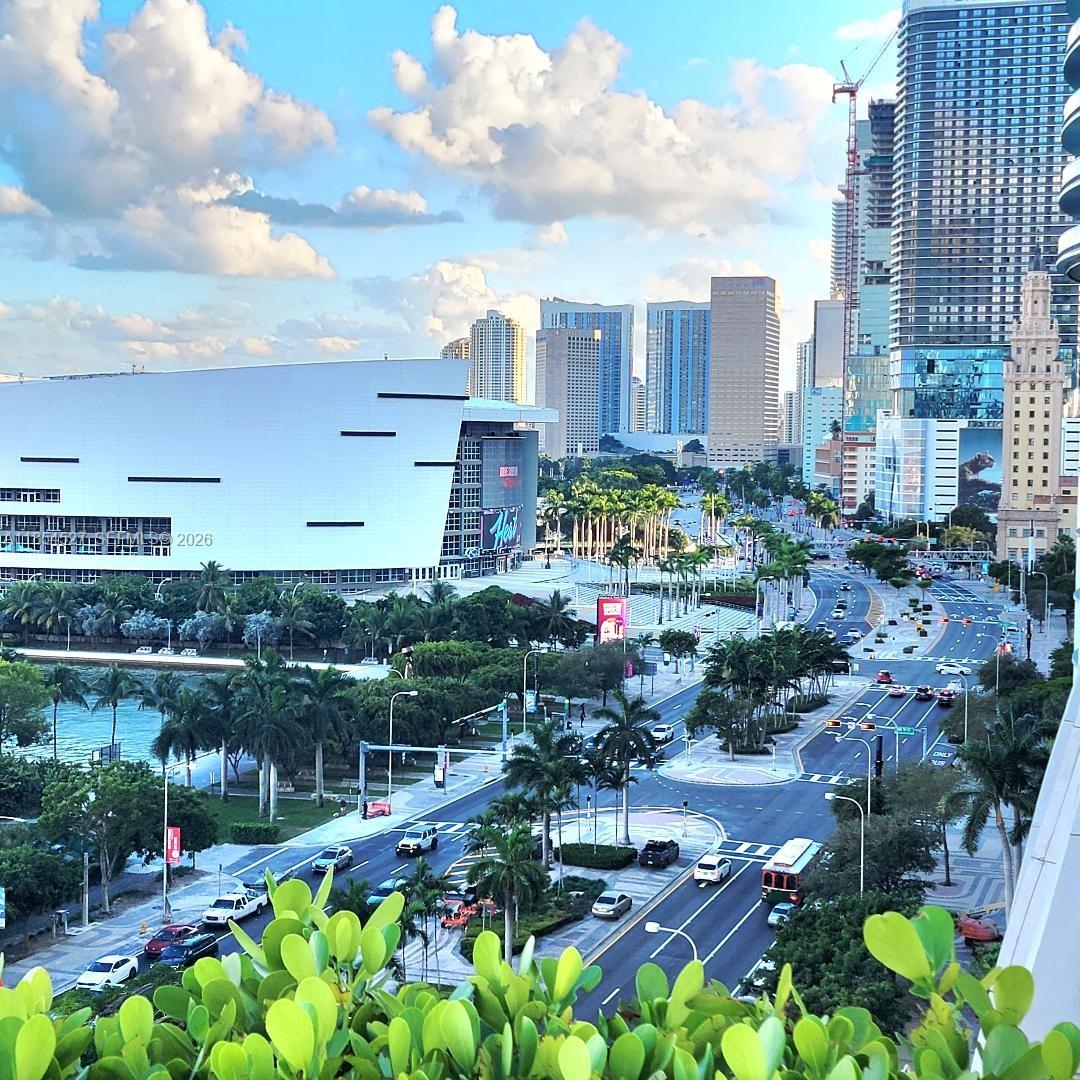 image Ten Museum Park88