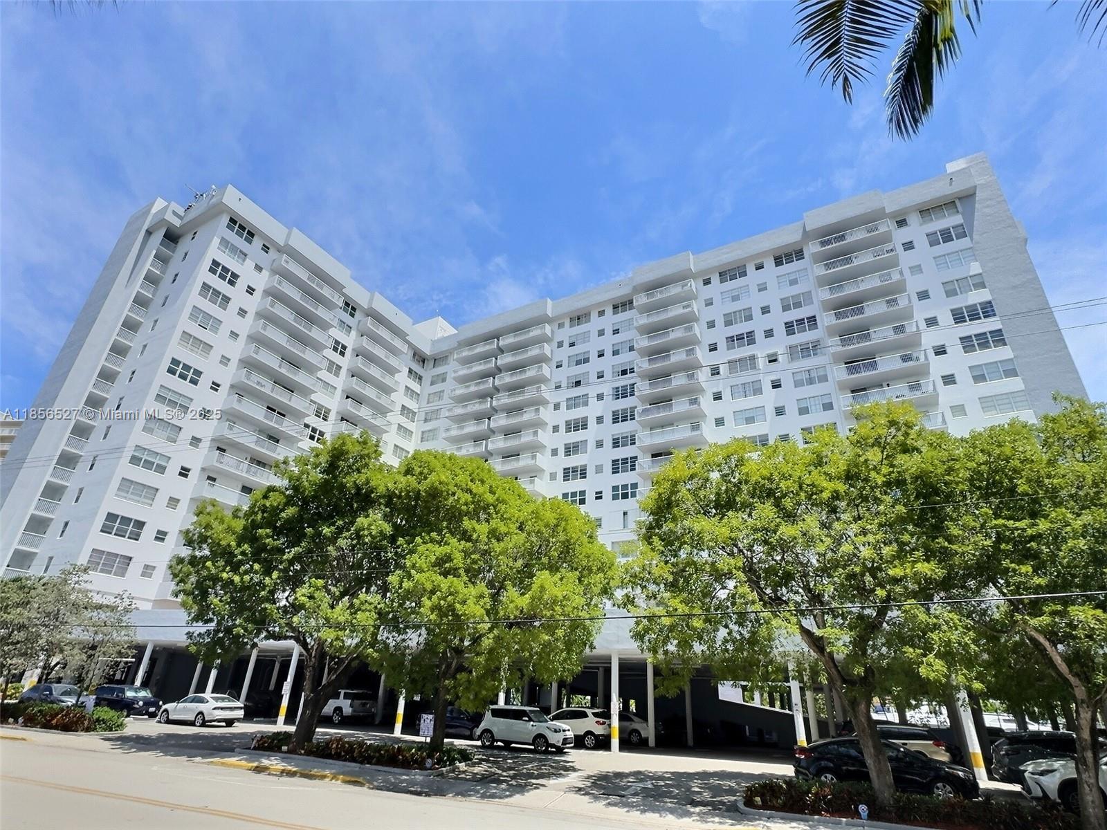 137 Golden Isles Dr #1109