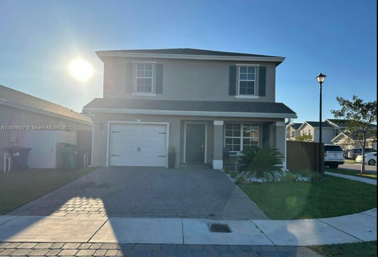 572 NE 6th Pl