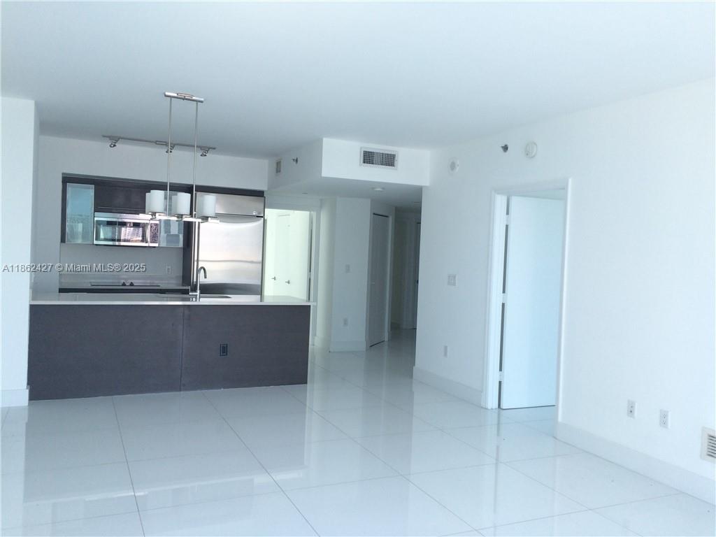 55 SE 6th St #2807