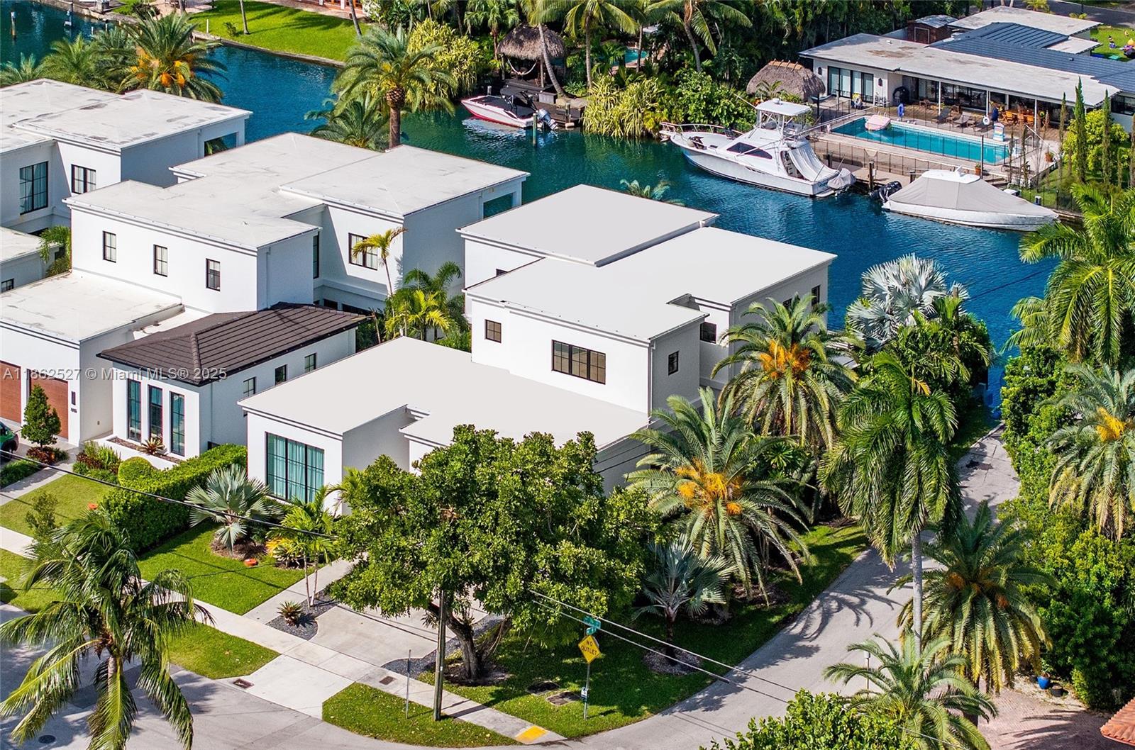 895 NE 76th St #895 Miami, FL 33138