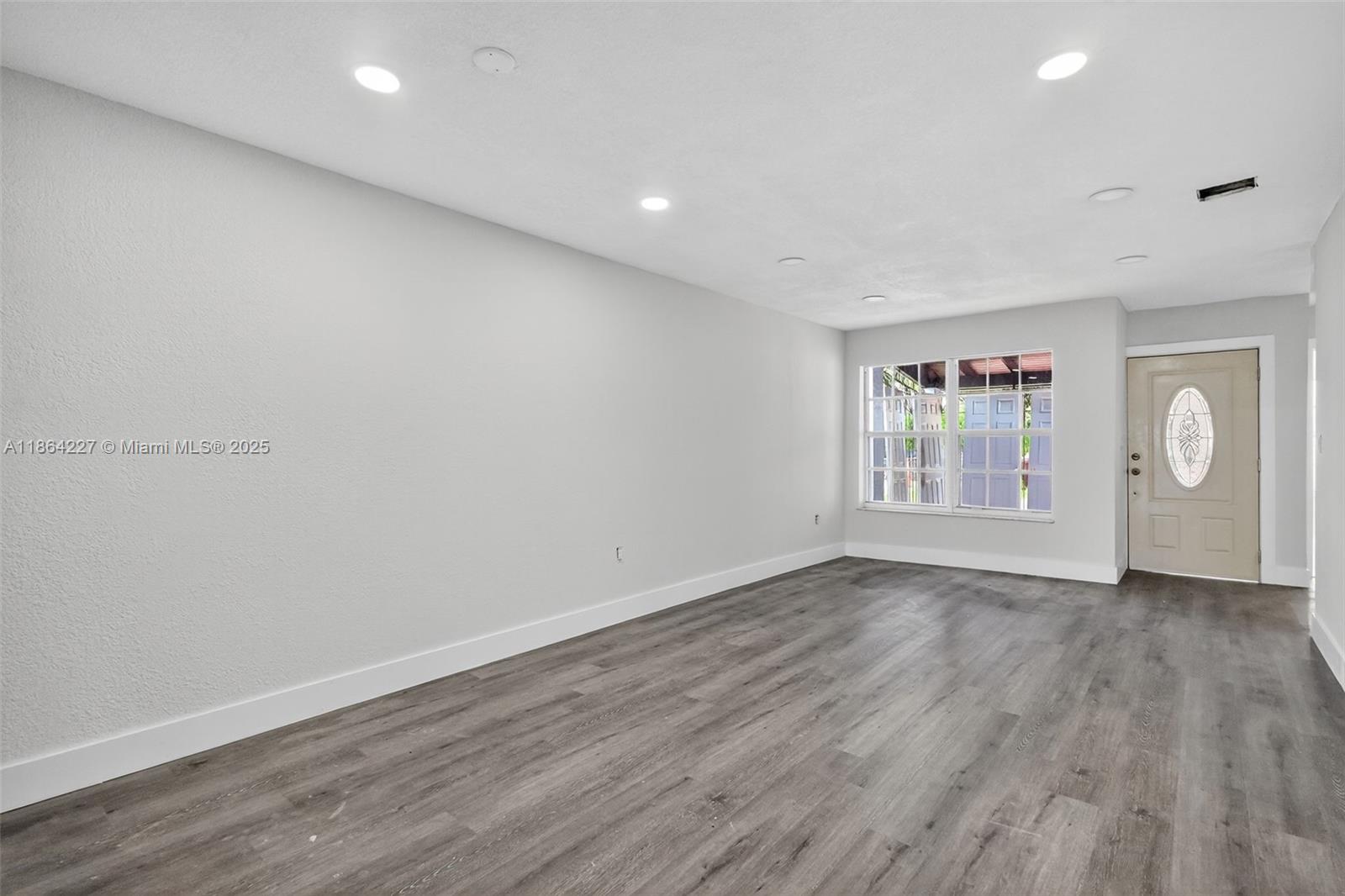 6566 W 2nd Ct