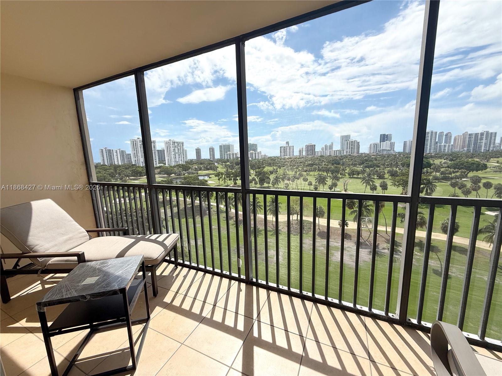 20335 W Country Clb Dr #1007