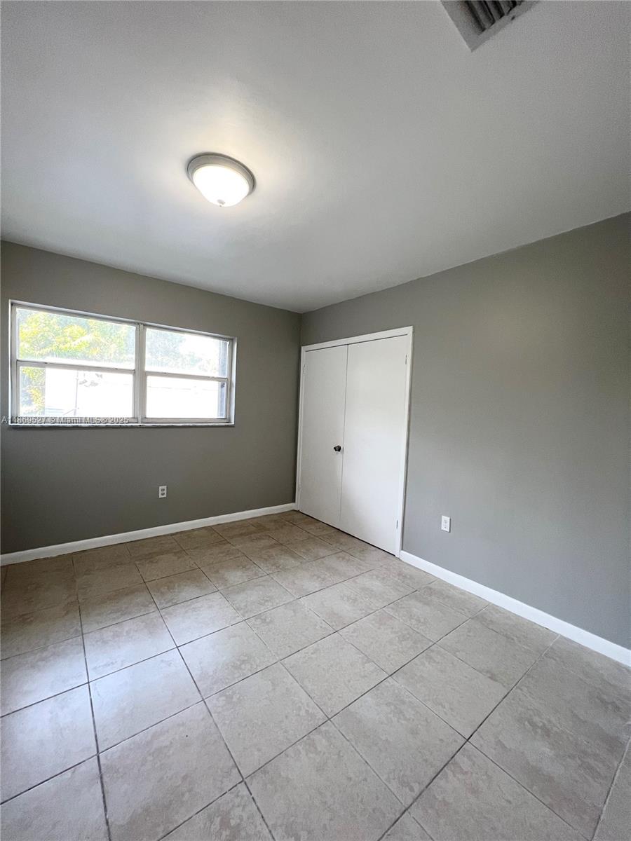 7632 NE 3rd Pl #5