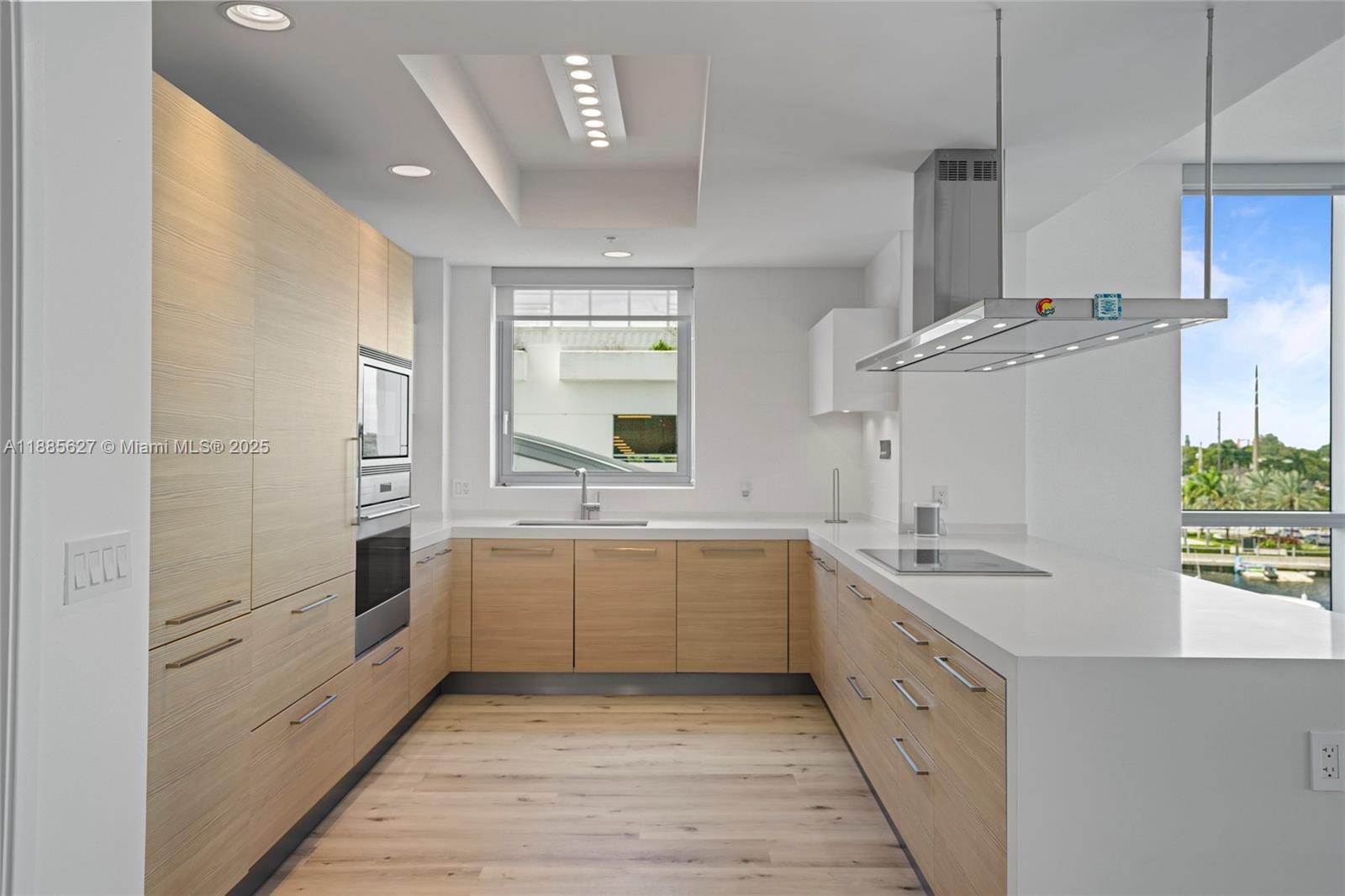 17111 Biscayne Blvd #401 North Miami Beach, FL 33160