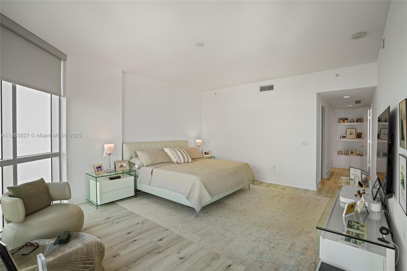 17111 Biscayne Blvd #401 North Miami Beach, FL 33160