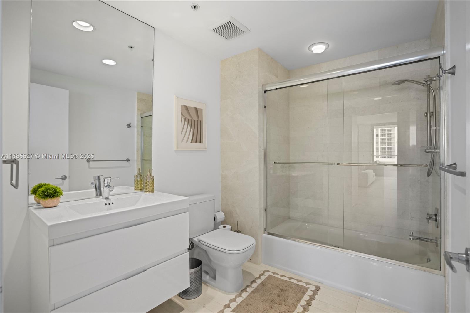 17111 Biscayne Blvd #401 North Miami Beach, FL 33160