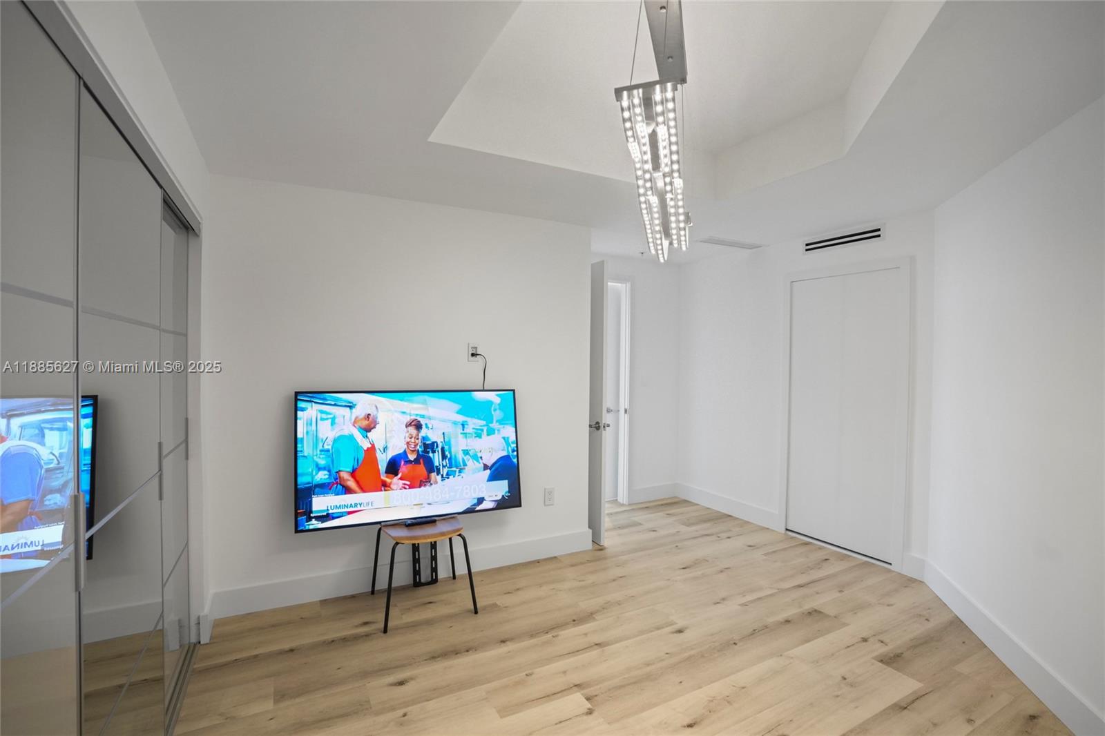 17111 Biscayne Blvd #401 North Miami Beach, FL 33160