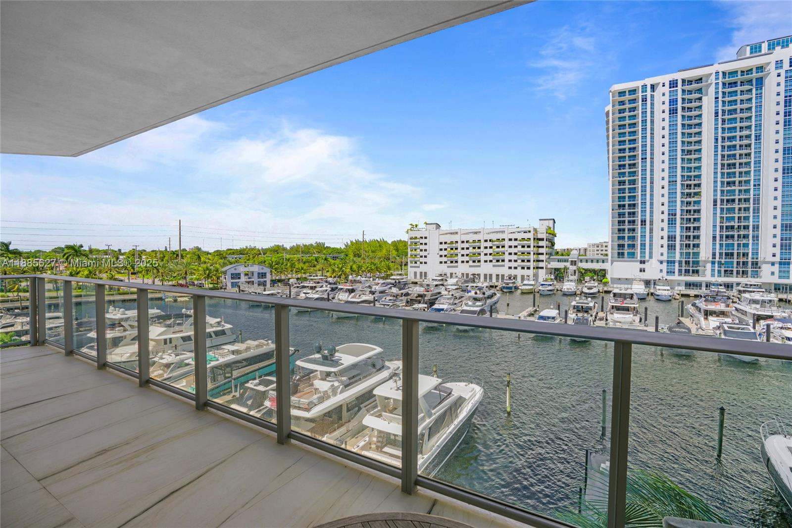 17111 Biscayne Blvd #401 North Miami Beach, FL 33160