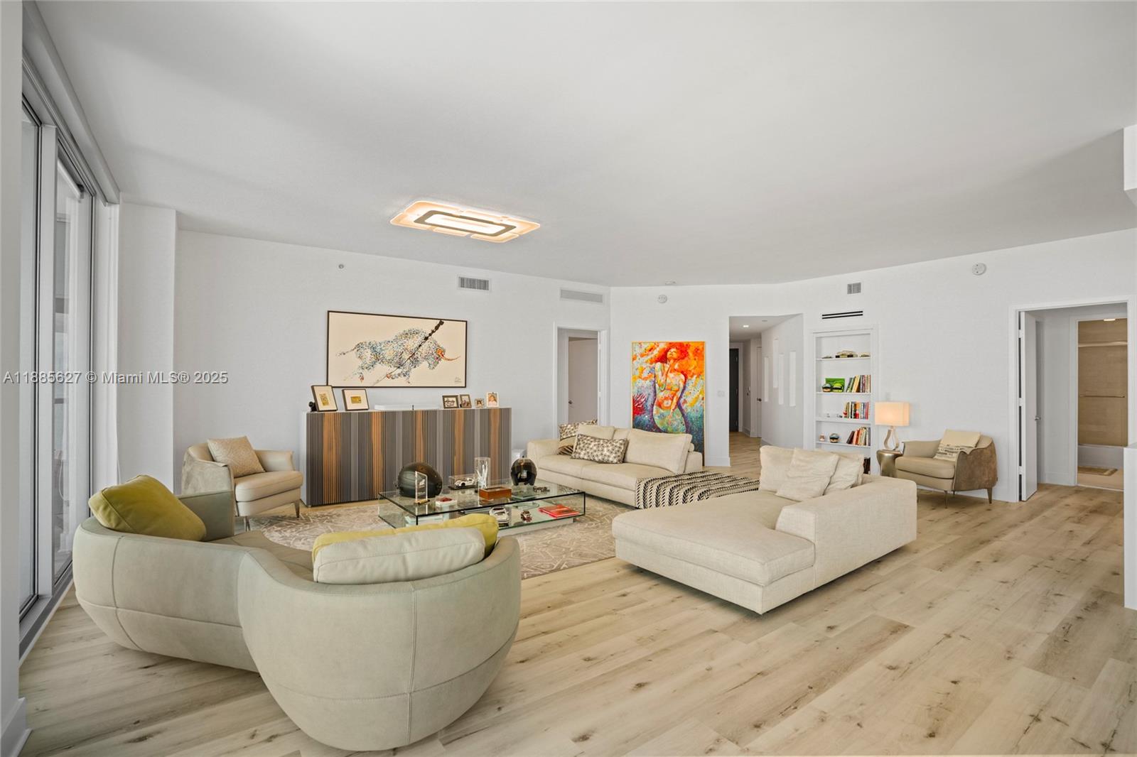 17111 Biscayne Blvd #401 North Miami Beach, FL 33160