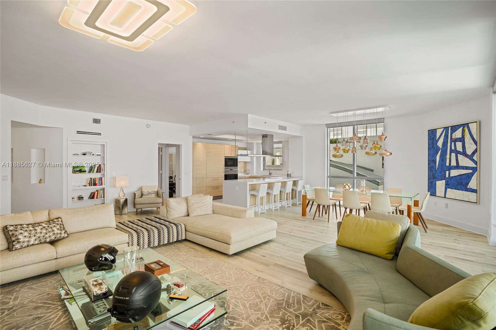 17111 Biscayne Blvd #401 North Miami Beach, FL 33160