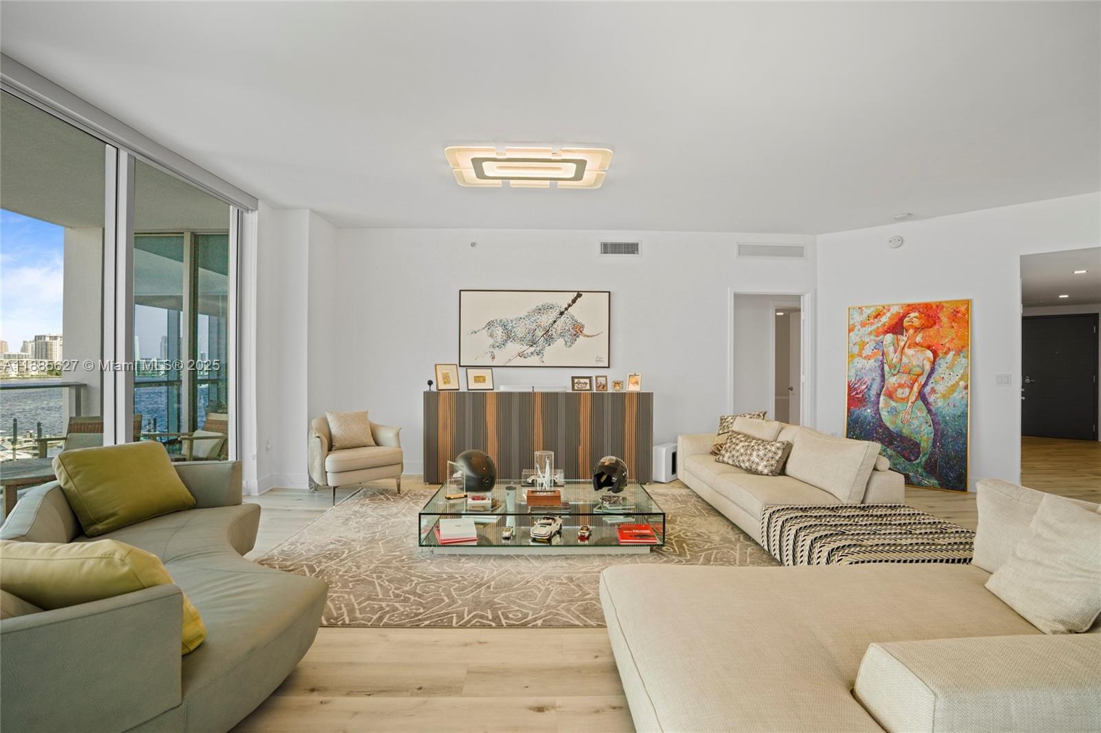 17111 Biscayne Blvd #401 North Miami Beach, FL 33160