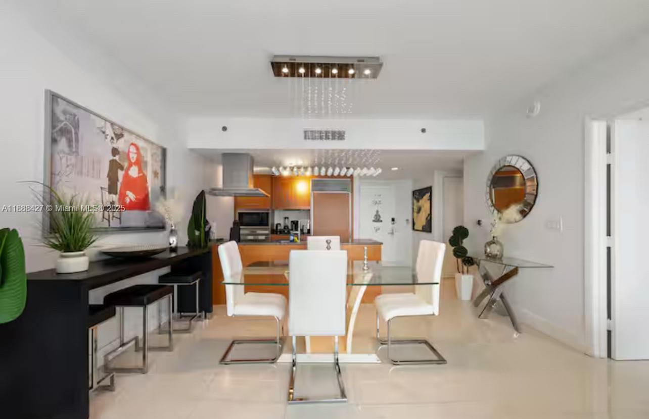 image Icon Brickell15