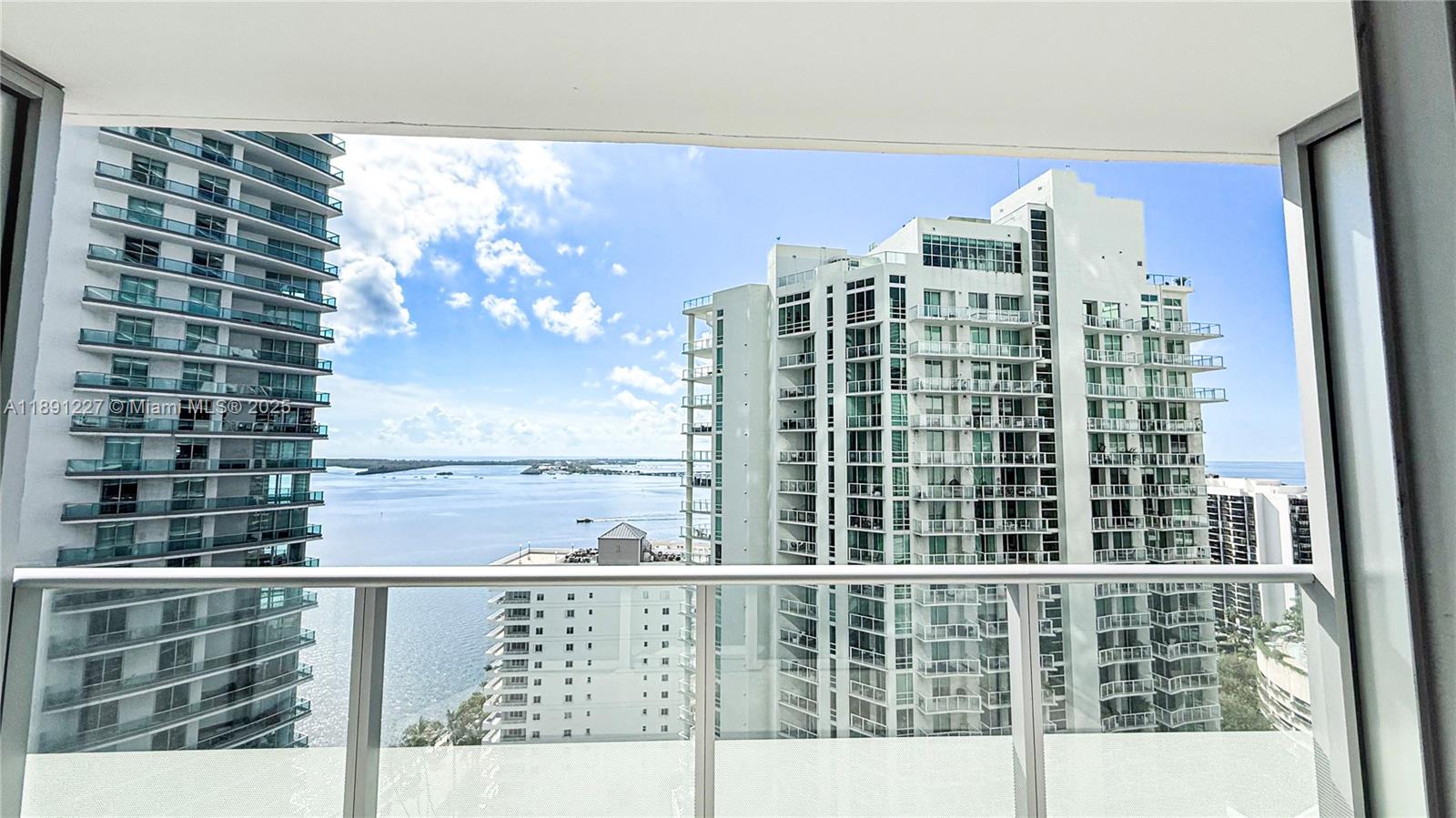 1300 Brickell Bay Dr #2206