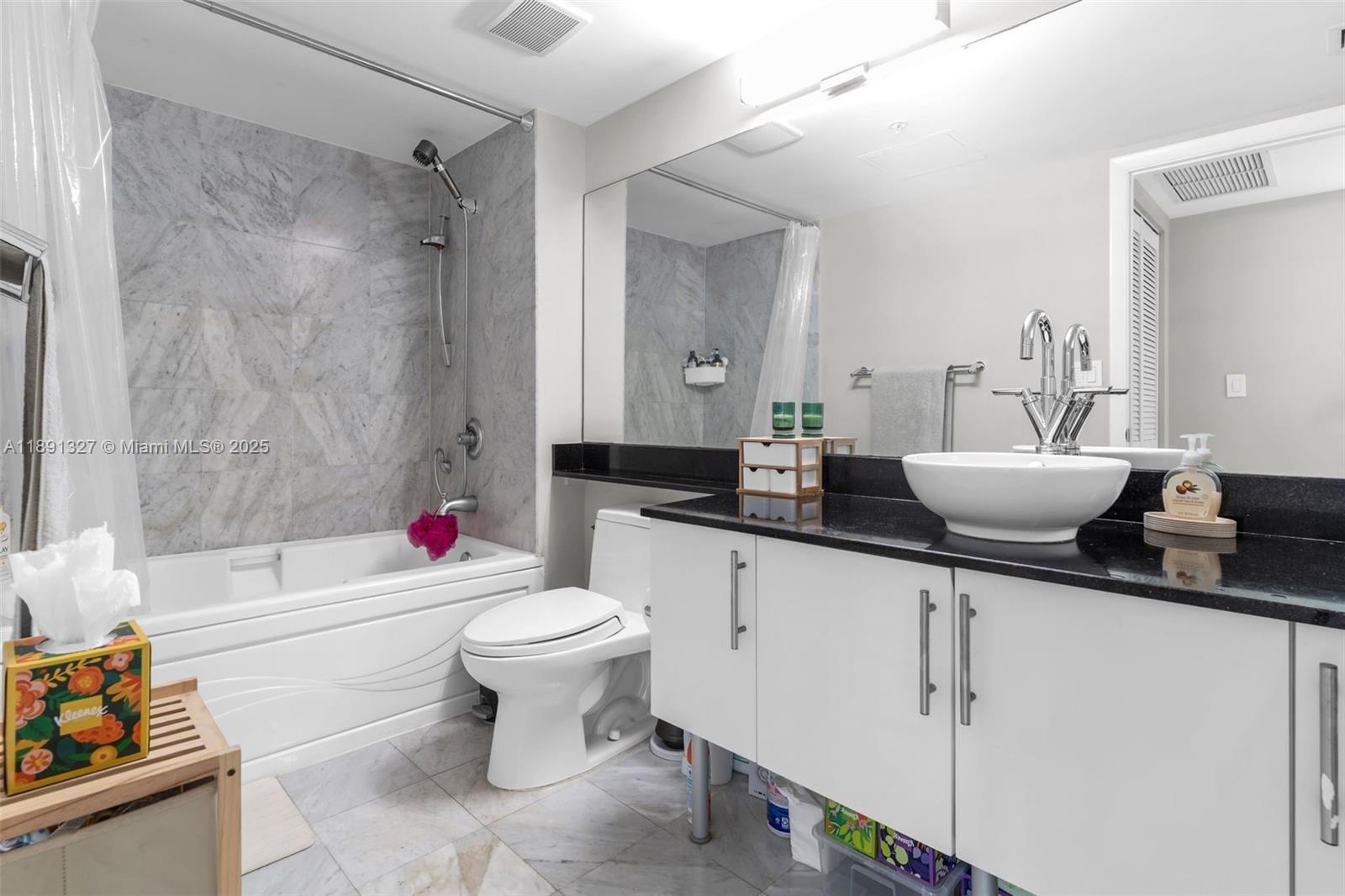 31 SE 5th St #2607 Miami, FL 33131